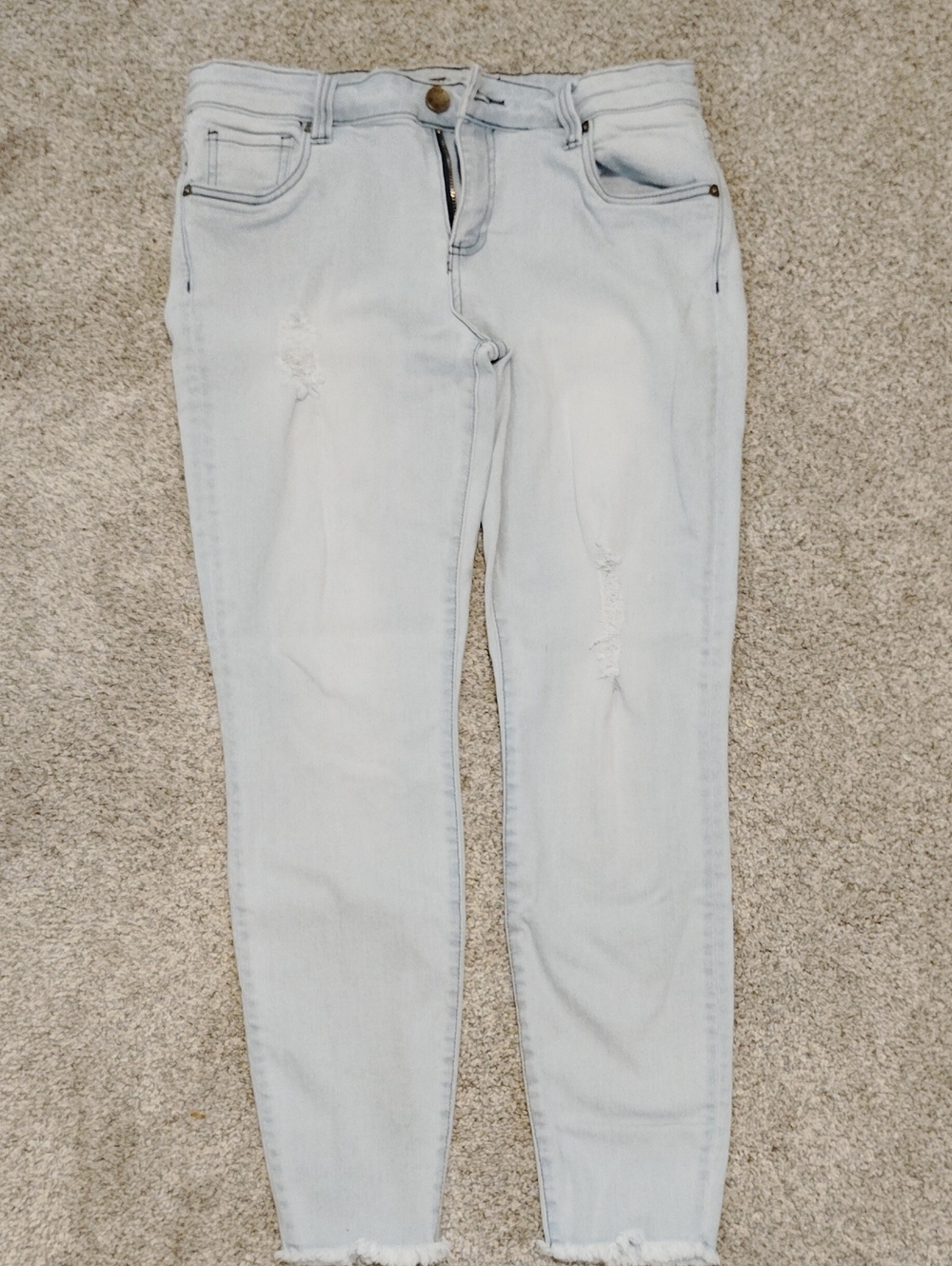 Kut from the Kloth Light Blue Skinny Jeans with Distressed Detail